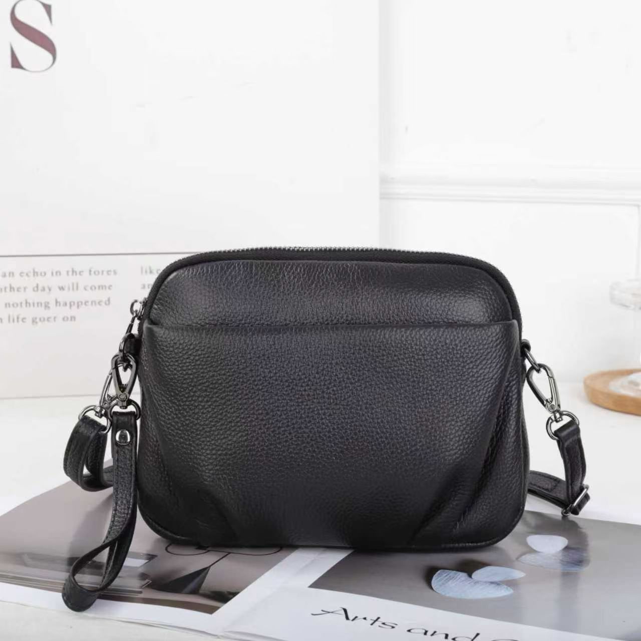 

Casual Leather Small Bag Shoulder Bag Women S Bag Versatile Cowhide Messenger Bag Women S Fashion Three-Layer Zipper