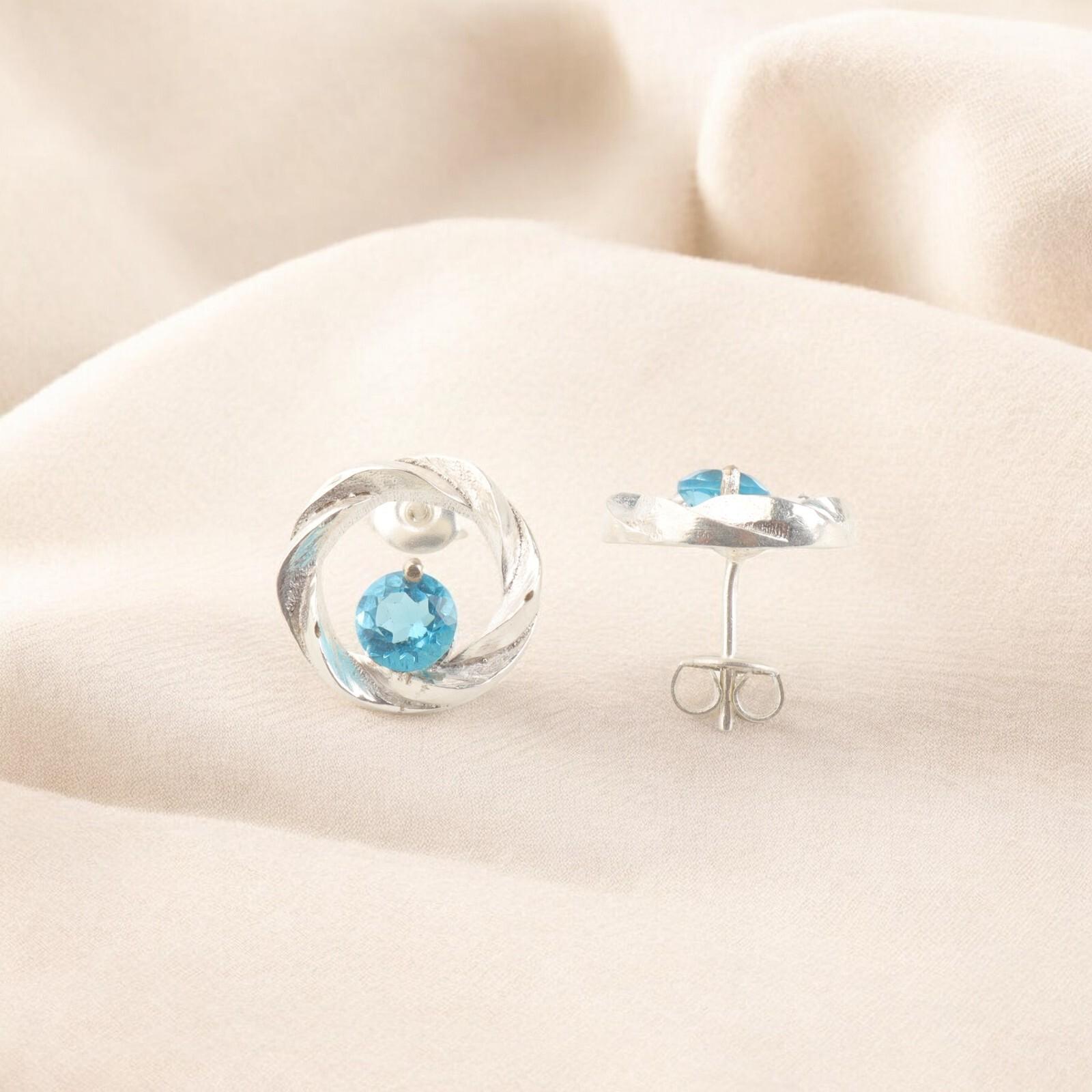 

Natural Swiss Blue Topaz Silver Stud Earrings 925 Solid Silver Handmade Earrings CE-13-5