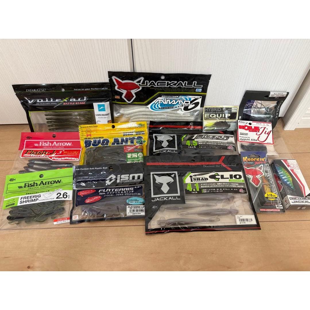 Used Bass fishing lure worm set bulk sale