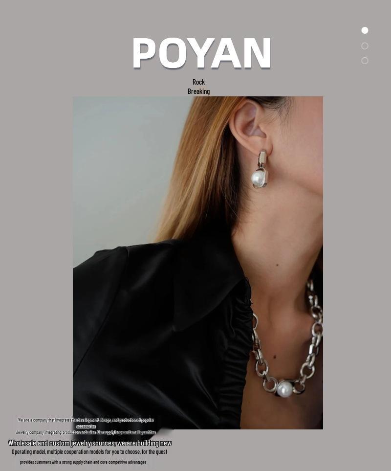 Trendy European-American Titanium Steel Clavicle Necklace - High-End Niche Design for Versatile, Light Luxury Wear