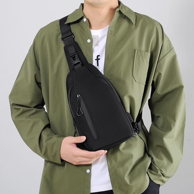 

Outdoor light messenger bag men s, men s breast bag fashion simple fashion trend shoulder bag синій