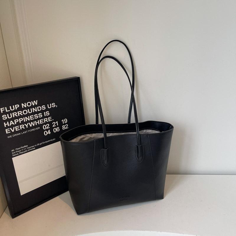 Bag women's large capacity 2025 new autumn and winter high-end brown college student class shoulder bag commuter tote bag