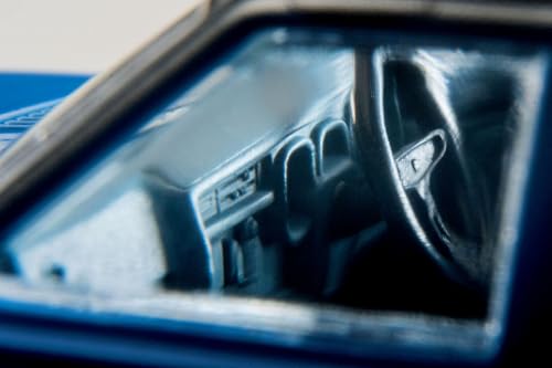 TOMYTEC Tomica Limited Vintage Neo LV-N Daitokai 04 Nissan Gloria from Daitokai Part III Episode 40 "Dr. Munekata's Testimony" (Finished Model) 331612