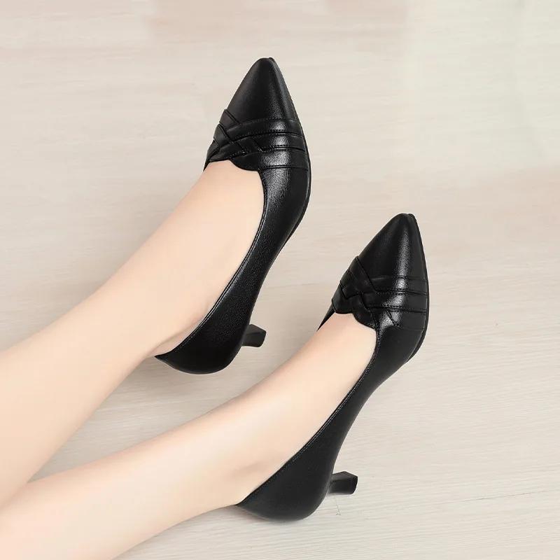 5cm Breathable Pointed Toe Shallow Mouth Soft Leather Shoes Women Pumps 2025 Fall Med Kitten Heels Shoes for Office Mom Work
