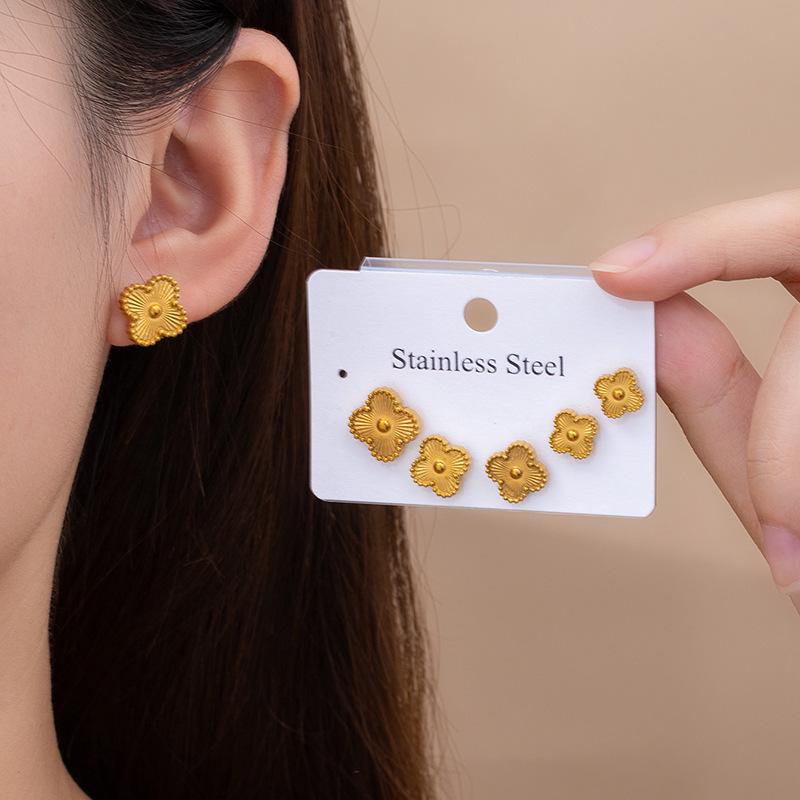 European & American Fashion Floral Heart Earrings with Zircon Stars - Versatile High-End Studs & Hoops for Women