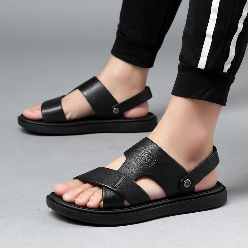 The First Layer of Cowhide Sandals for Men's 2025 Summer New Soft-soled Cool Slippers for Driving Outside, Non-slip Men's Beach Shoes