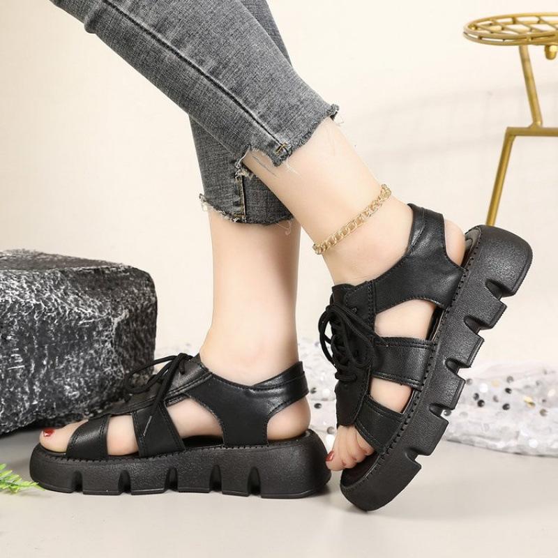 Foreign Trade Sandals Women's Summer Models 2025 New Muffin Thick-soled Fashionable Foreign Style Light and Versatile High-end Beach Shoes