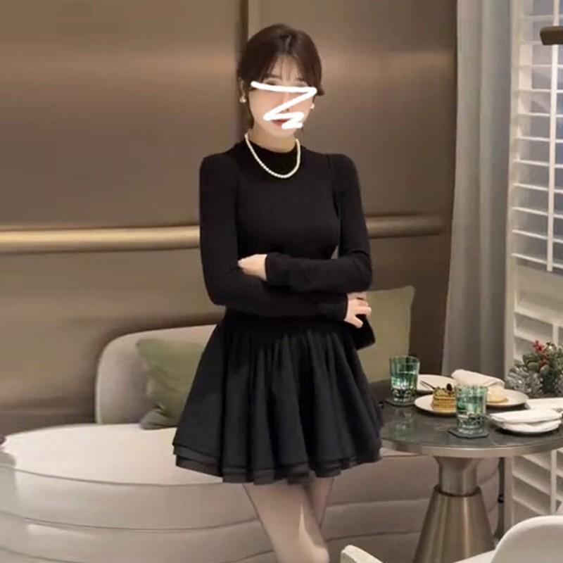 

Small black knitted dress, new autumn and winter women s clothing, with a bottom skirt inside. S чёрный