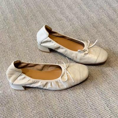Damen Ballerinas 2026 Herbst Runde Spitze Schleife Bequeme Schuhe Hohe Qualität Lammleder Bequem Outdoor Niedriger Absatz Schuh Zapatos Mujer