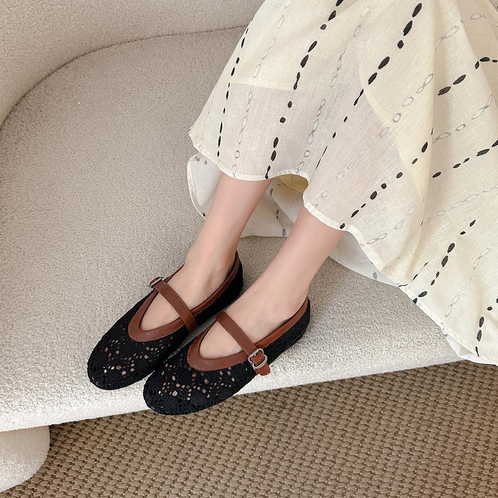 Grape mother's new romantic hollowed-out crochet splicing versatile shallow mouth one-word belt Mary Jane women's summer flat-soled single shoes
