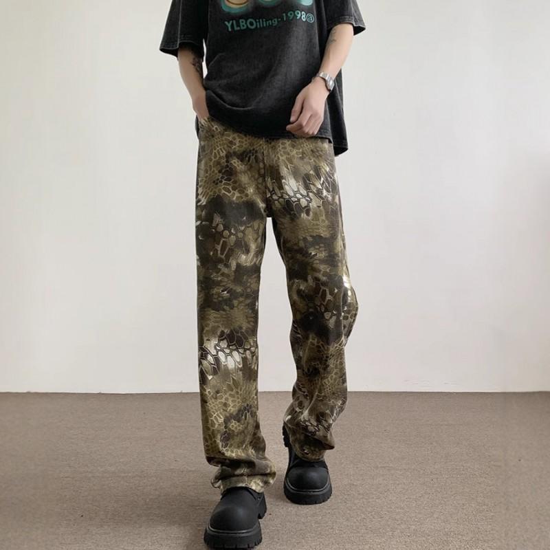Mens Streetwear Camo Snake Print Loose Fit Straight Leg Denim Jeans Casual Fashion
