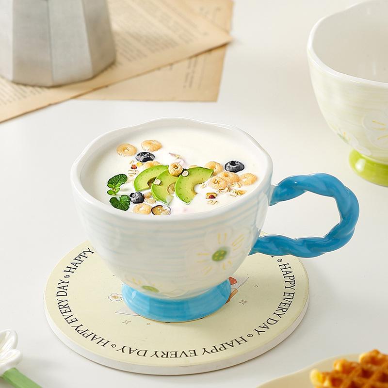 Small Flowers with Spoon Cute Ceramic Handled Mug Goblet Office Water Cup Big Cap Cup Mug Home Set Durable Durable