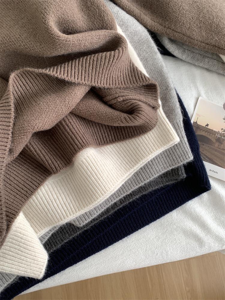 Korean Embroidered Bear Knit Sweater, Soft & Warm for Autumn/Winter