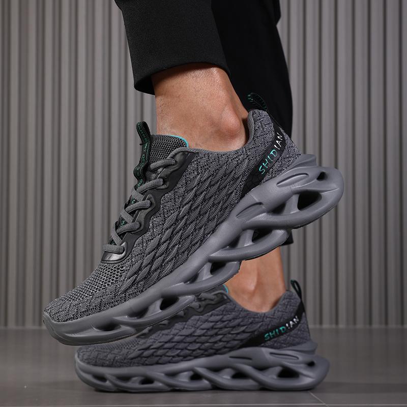 Fashion New large size men's flying mesh casual shoes comfortable sports thick sole anti-slip wear light men's shoes