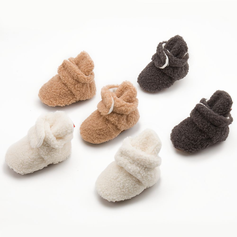 Herbst und Winter Neue Babyschuhe Weiche Unterseite Kleinkindschuhe Korallen Samt Fällt Nicht Ab Schuhe Warme Schuhe Babyschuhe