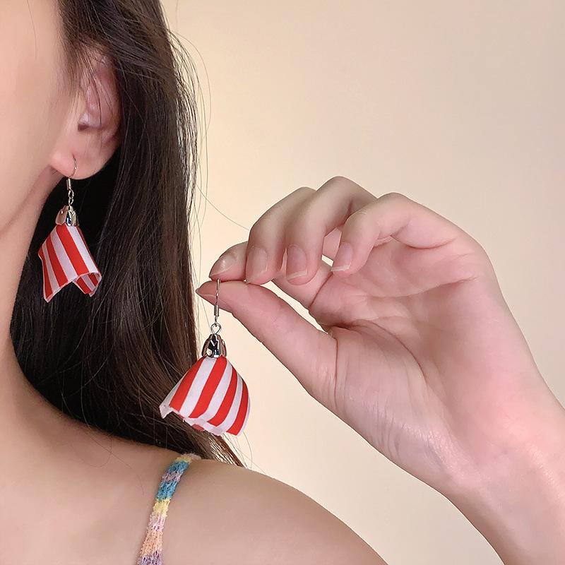 Náušnice s třásněmi ve tvaru kapky vody s dřevěnými korálky Silver Needle Etnický styl Retro Jednoduché puzetové náušnice Temperamentní náušnice Dámské Niche