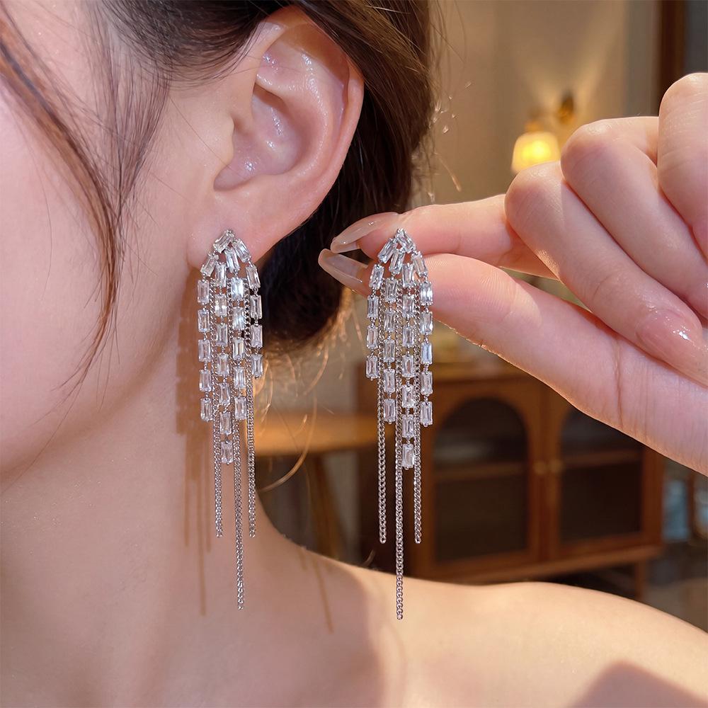 Exquisite Personalized Tassel Waterfall Earrings - Light Luxury Stud Jewelry