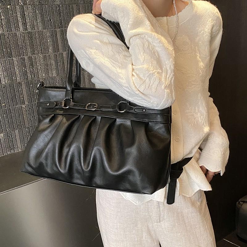 Korean Hot Girl Motorcycle Tote Bag Stylish Pleated Design Handbag Large Capacity Shoulder Bag Niche Versatile Crossbody Bag