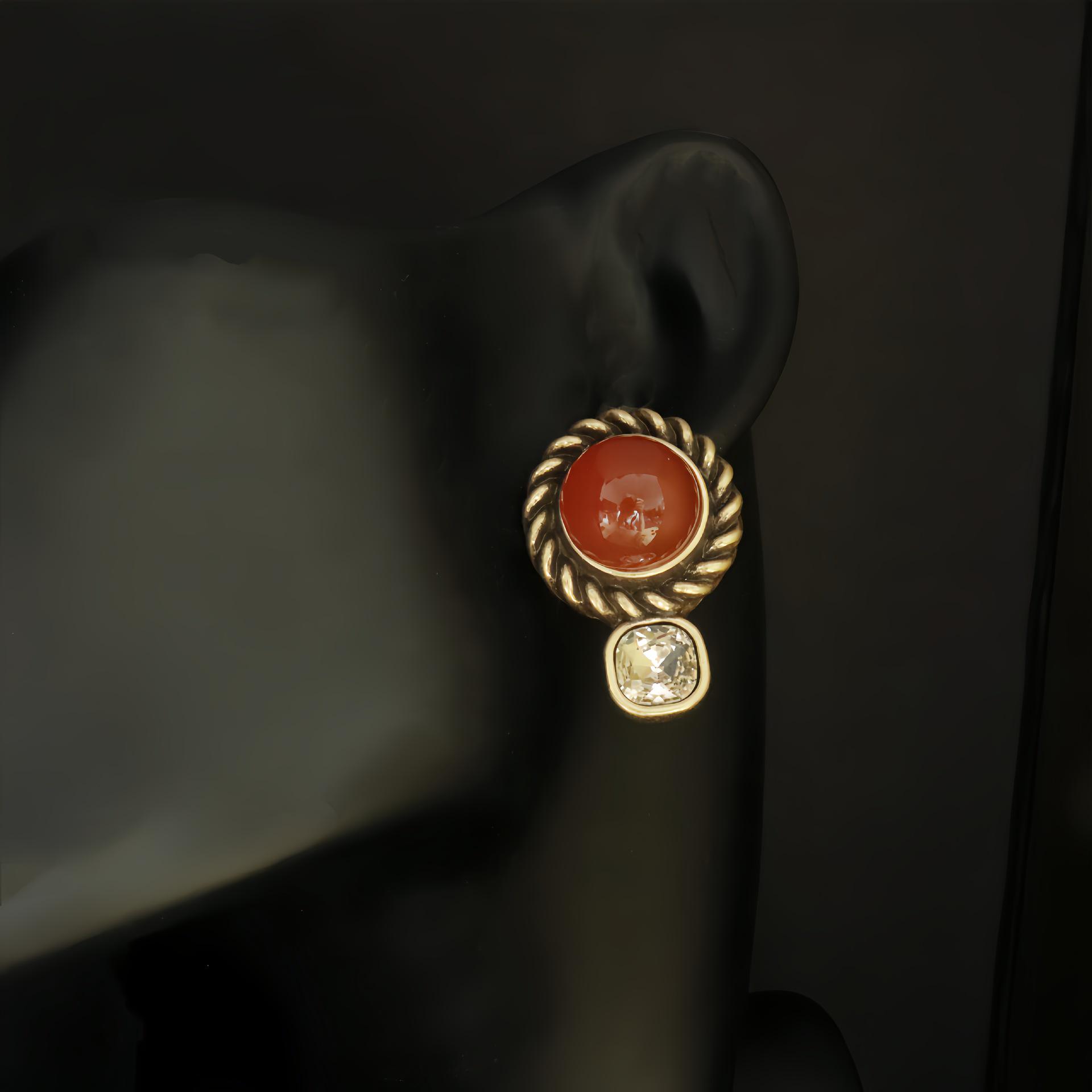 Retro Versatile Stud Earrings with Inlaid Red and Green Agate