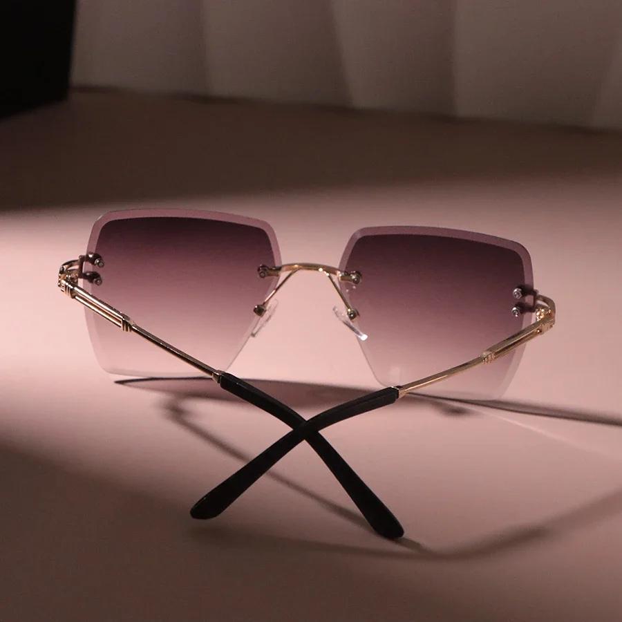 Retro Square Sunglasses Women Men Fashion Vintage Sun Glasses Female Male Boundless Designer Shades Mirror Travel