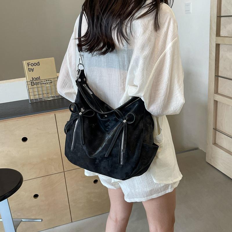 Fashion Women's Bag Large Capacity Tote Bag New Pleated Shoulder Simple Commuter Messenger Bag Bag