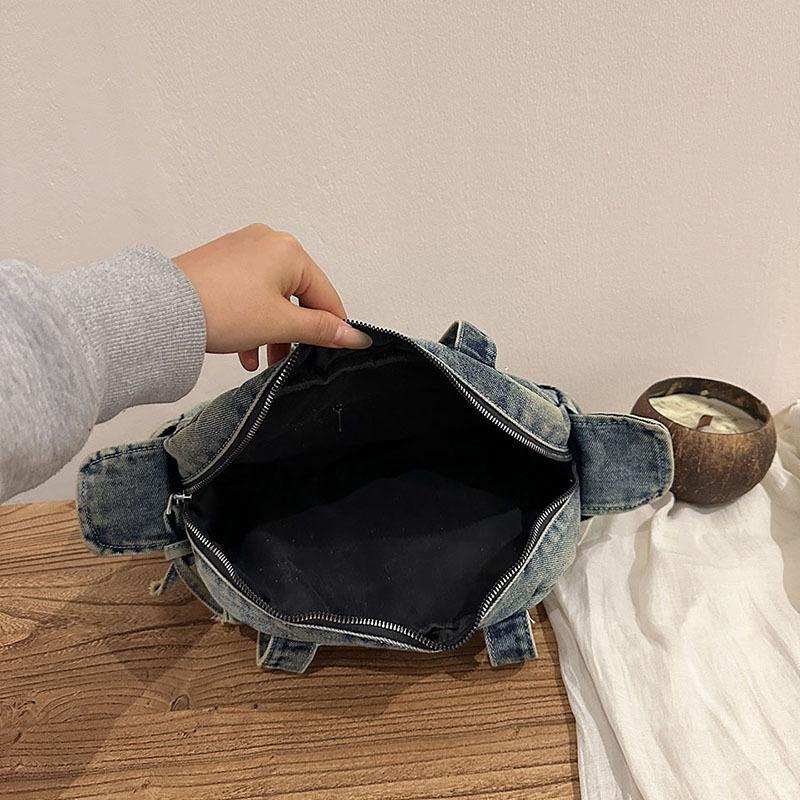 Spring New Large Capacity Washed Denim Shoulder Bag Lazy Style Student Simple Commuting Bag Casual and Minimalist Tote Bag