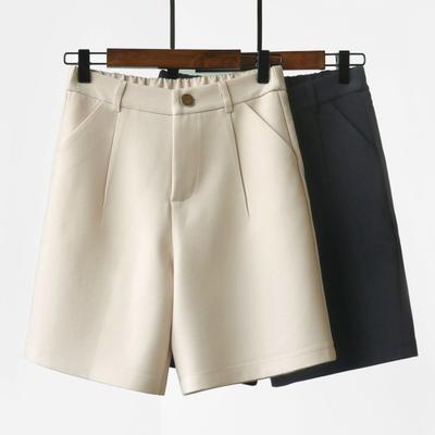 Gonne e pantaloni da donna – Pantaloncini