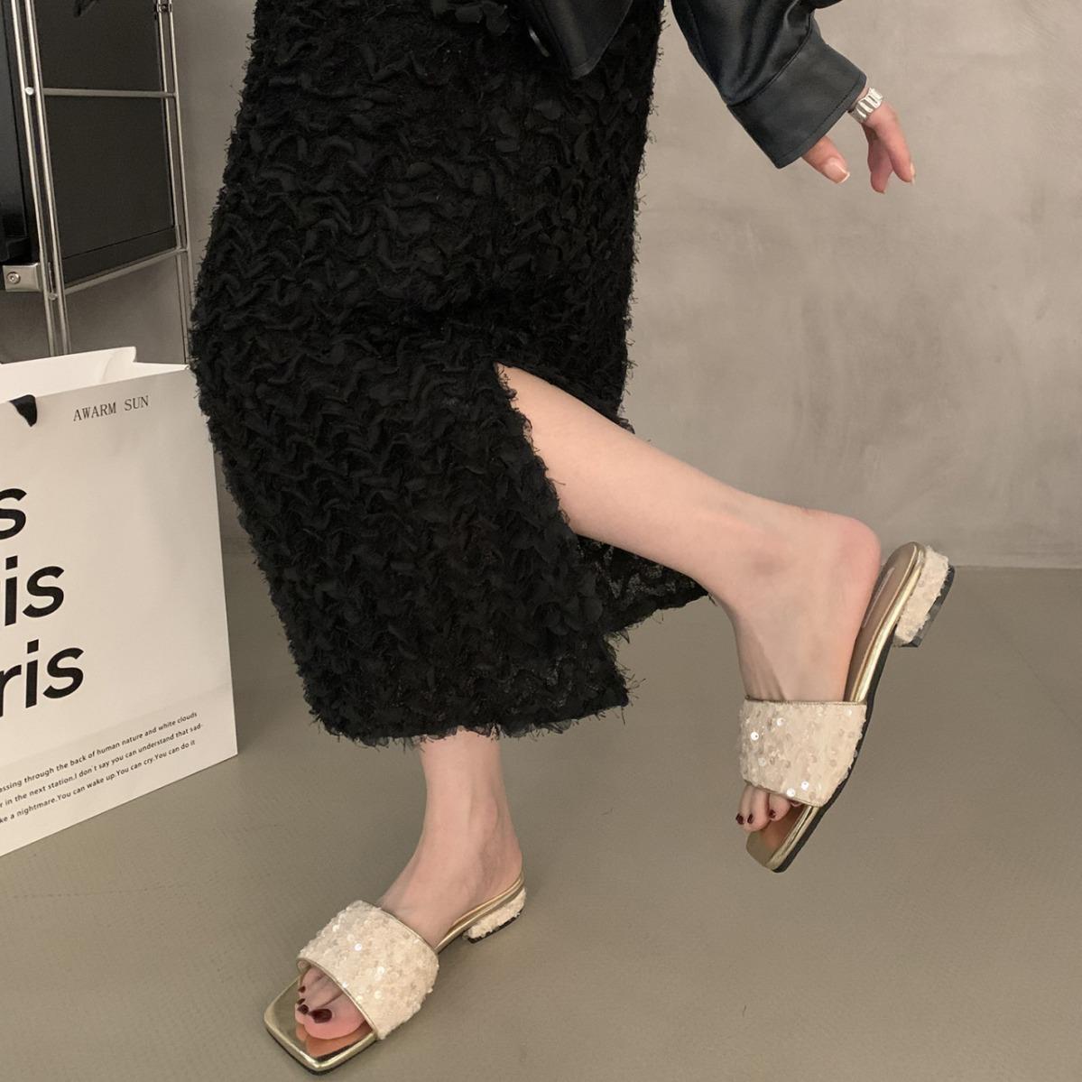 

Однотонные тапочки со стразами и пайетками для женщин, летняя одежда 2025 года, новые высококачественные босоножки на толстом каблуке и низком каблуке 39 абрикосовый