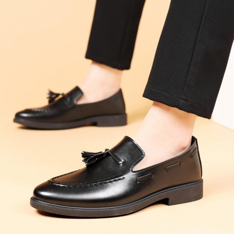 

Кожаная обувь Мужская Роскошная Деловая Дышащая Лакированная Кожа Формальная Обувь Большой Размер Мужская Офисная Свадебная Обувь Без Каблука Мужские Черные Кроссовки 39 чёрный