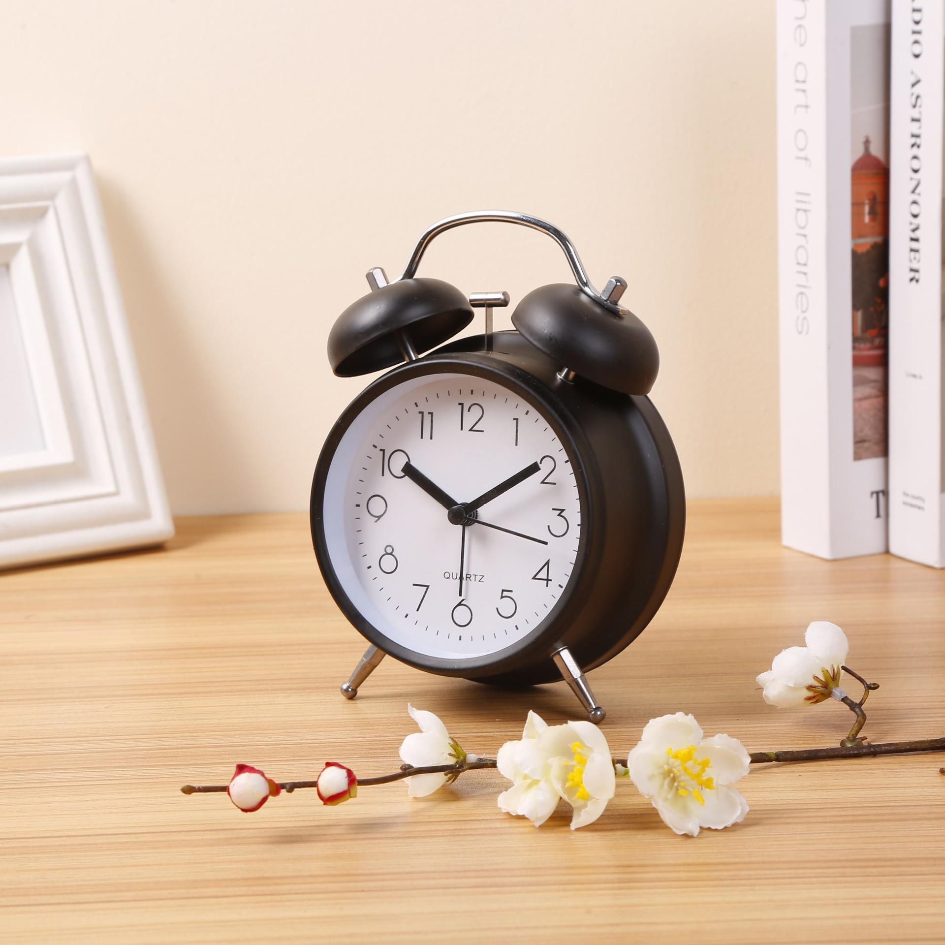 

Металлический окрашенный простой цифровой будильник с плоской головкой, звонок, детский, студенческий, прикроватный ночник, креативные модные часы с двойным звонком 16.5*11*5.5cm