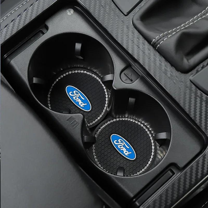 Horké 2025 Horké Pro Ford Nové Auto Držáky Podložek na Hrnek Vody Protiskluzová Gumová Podložka s Diamantovými Kamínky Pro Ford Focus 2 MK1 MK3 Mondeo MK4 F