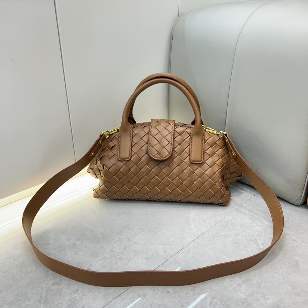 Leather new cloud bag woven hand shoulder crossbody magnetic bowling bag female