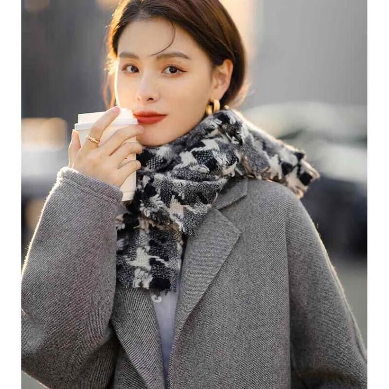 NINA SOLOR Versatile 100% Cashmere Plaid Scarf