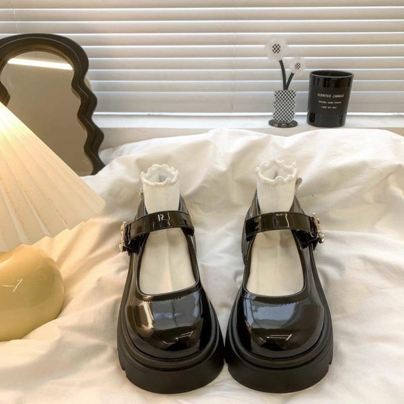 Round head thick sole small leather shoes women's spring new butterfly buckle single shoes student skirt