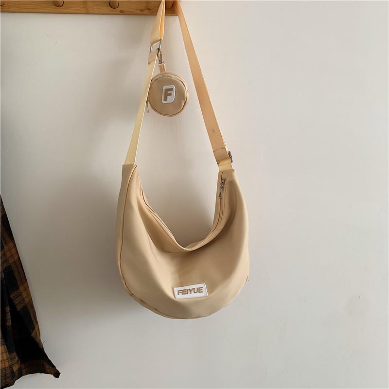 

Simple and large-capacity tote bag Commuter high-end shoulder bag Casual messenger bag Women s versatile nylon bag бежевый