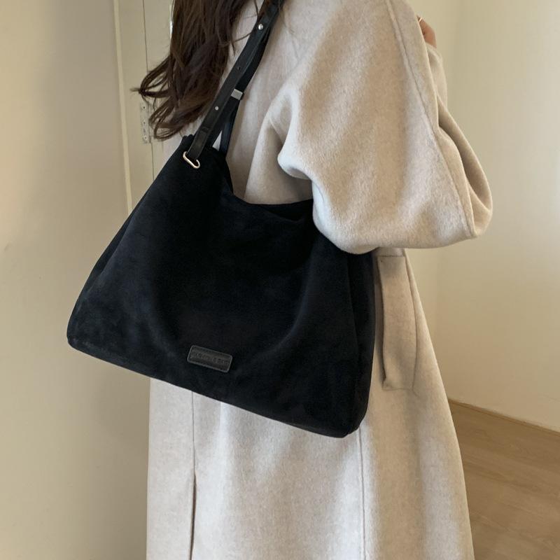 Large-capacity Retro Bag Women's Autumn and Winter Versatile 2025 New Casual Shoulder Underarm Bag Commuter Tote Bag