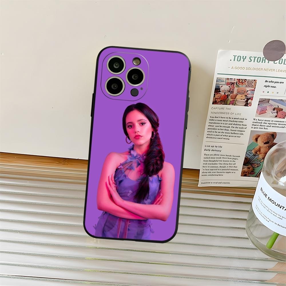 

Luxury Ins JennaS OrtegaS Phone Case Fundas For Iphone 13 17 11 15ProMax 14 12 16 Pro Xs Max Mini Xr X Plus Coque iPhone 12 Pro