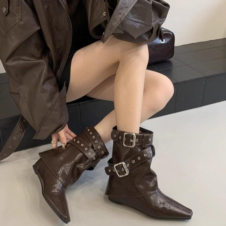 Autumn and winter new European and American sexy babes white high-heeled short boots belt buckle rivet babes square trousers boots