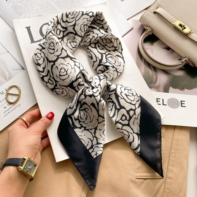 Zhang Ruonan silk scarf women's spring and summer new fashion retro accessories scarf neck high-end small square scarf