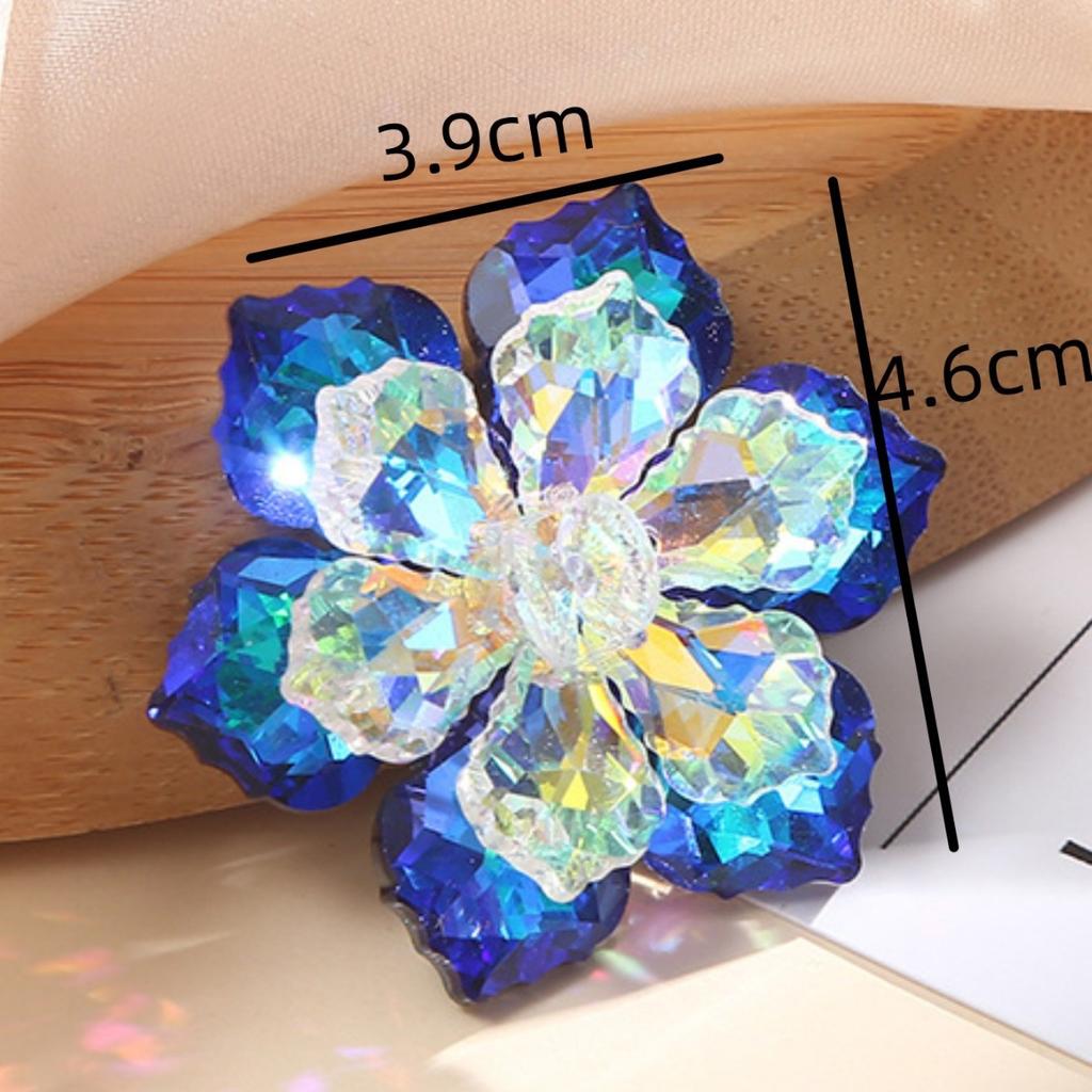 Shiny Glass Flower Brooch Ladies Blue Party Brooch Niche Accessories