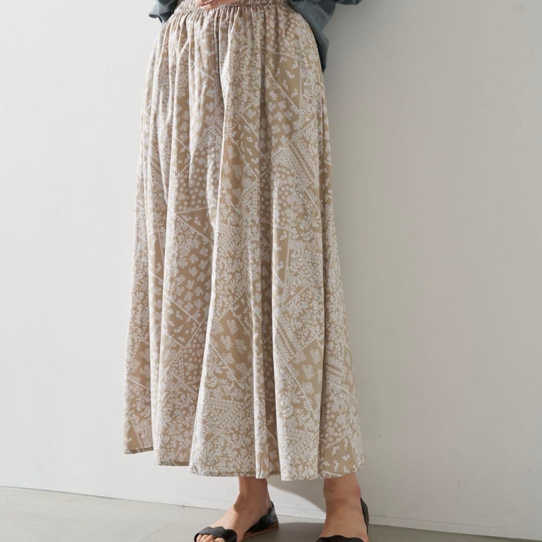 Earth Music & Ecology Skirt Long Flare Skirt Floral Pattern Beige