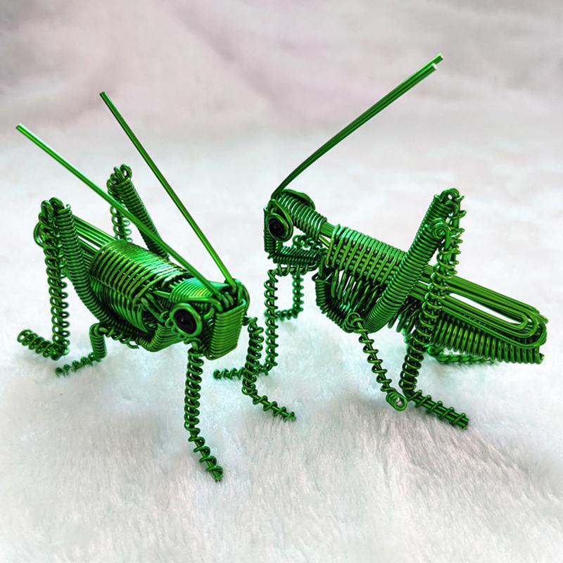 Handmade Aluminium Wire Handicrafts Simulation Insect Grasshopper Locust Mantis Model Metal Wire Braiding Craft Ornaments Statue