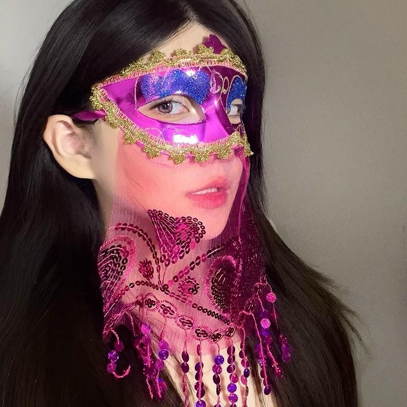 Halloween mask costume party with makeup costume-cosmetically transformed face mask, costume accessories,half-face lace-edged feather headpiece,mask