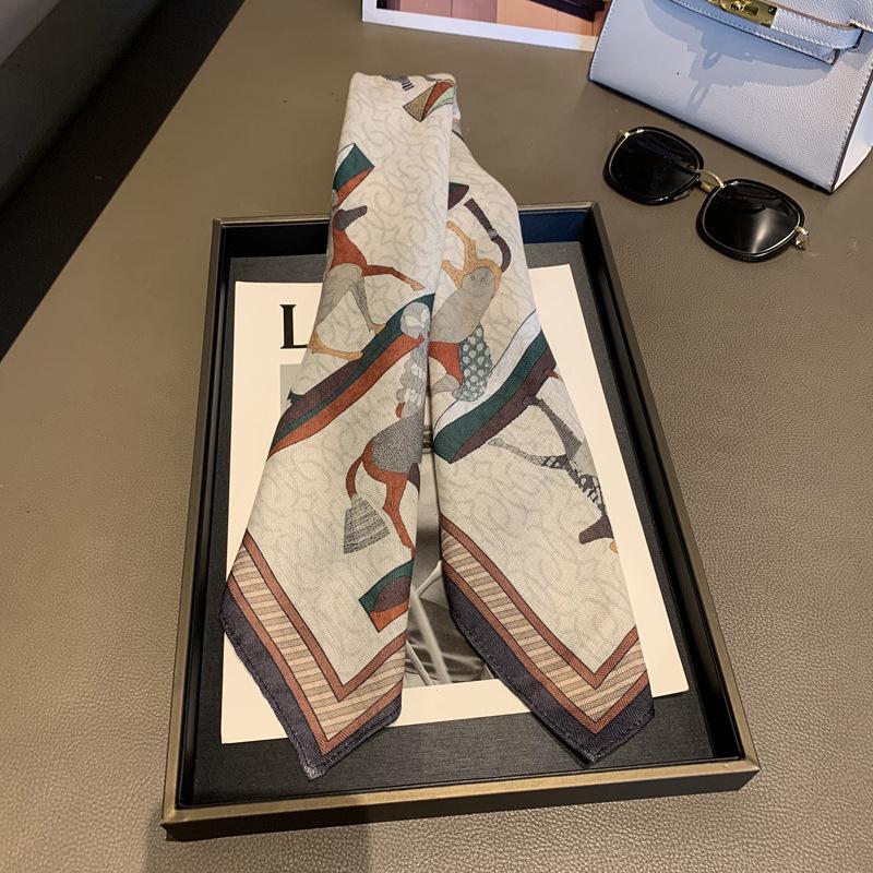 Classic scarf printed scarf 71cm twill trendy temperament square scarf women's versatile sunscreen shawl headscarf silk scarf