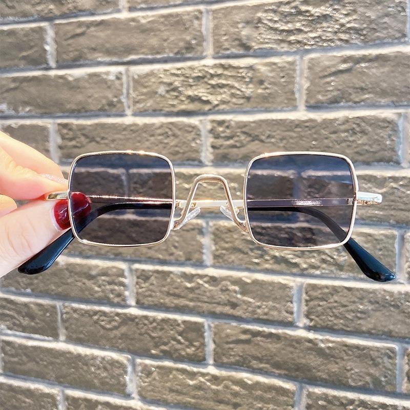 Children's Sunglasses UV Protection Baby Boys Girls Shades Fashionable Eyewear Kids Sunscreen Glasses Trendy And Stylish