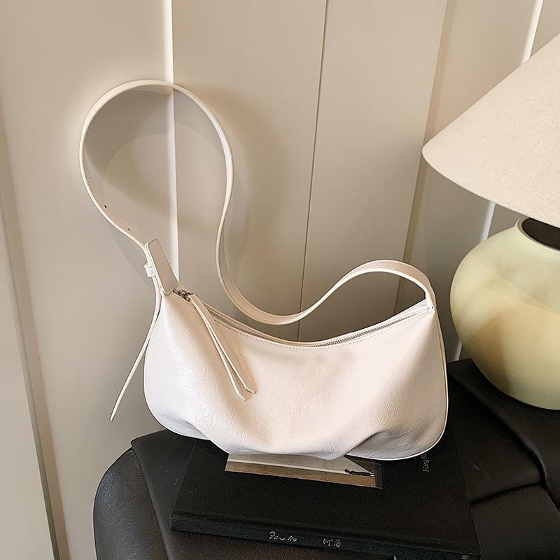 

2025 лето новая универсальная высококлассная трендовая сумка под мышкой модная стильная на плечо сумка-мессенджер