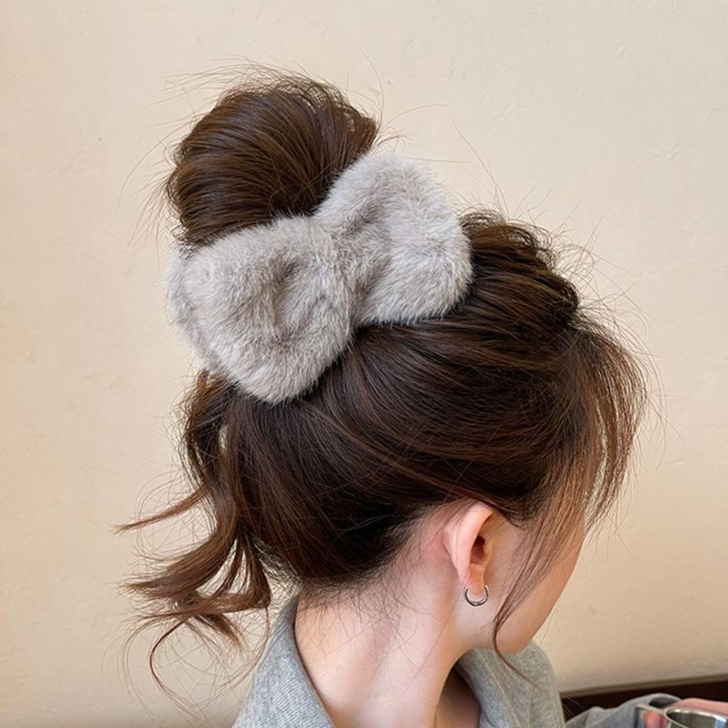 Plush Bow Meatball Shaped Head Grab Clip Women's Back of The Head High End Feeling New Style of Hair Clip Hair Fashion Accessory