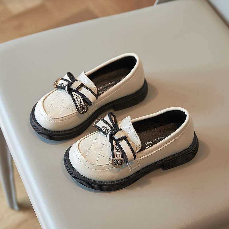 Girls small leather shoes 2025 spring and autumn new children's shoes little girl princess shoes Doudou shoes single shoes baby shoes trend