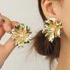 Exaggerated Temperament Earrings, Gold High-end Cold Wind Metal Pleated Pearl Flower Stud Earrings