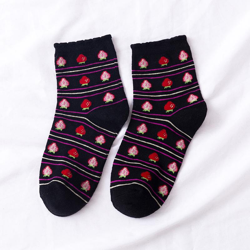 Women s Winter Strawberry Cartoon Mid-Calf Cotton Socks One Size чёрный